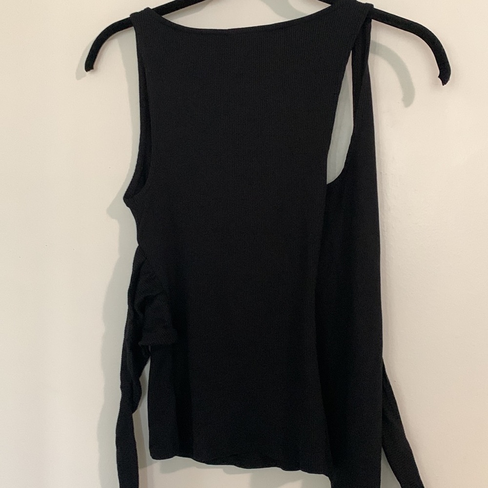 Black Top - Picture 5 of 6